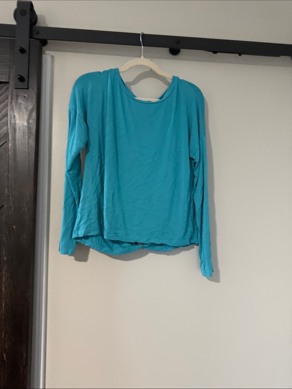 Lightweight Women's Long-Sleeve Tee in Teal